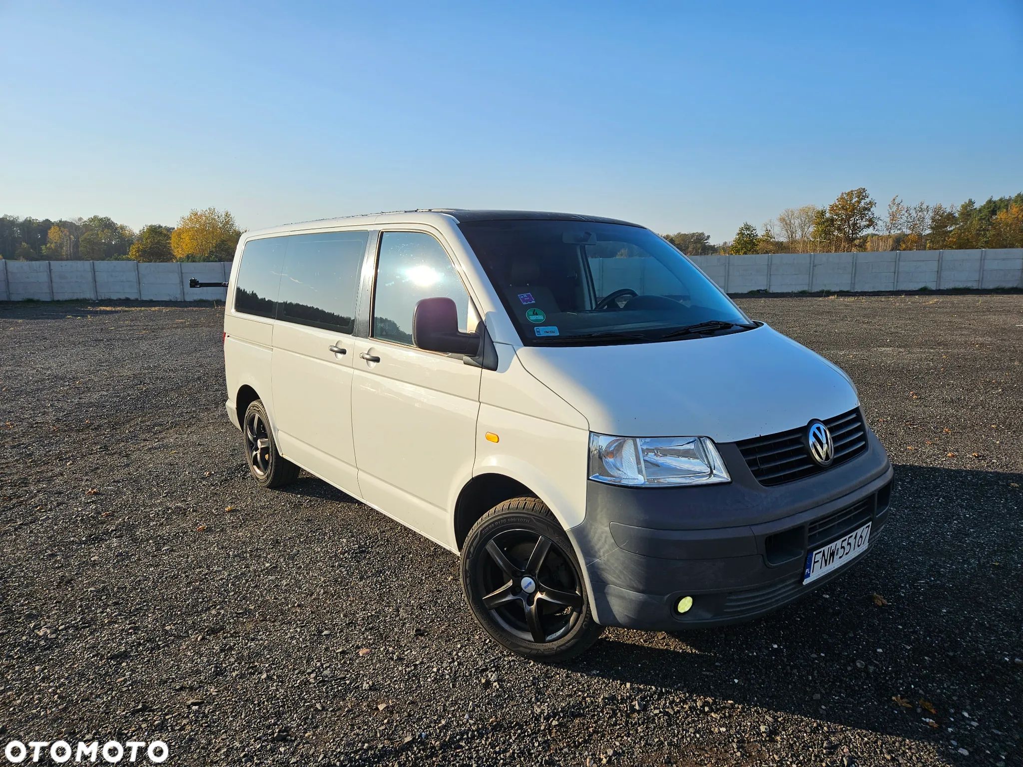 Volkswagen Transporter - 1