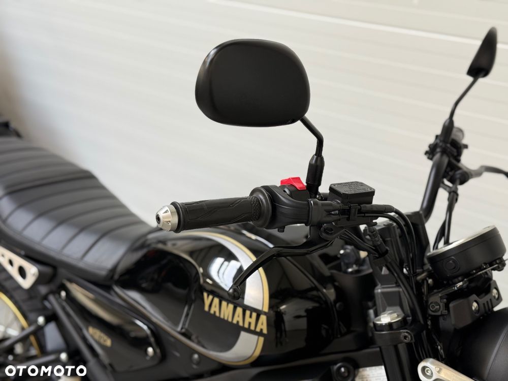 Yamaha XSR - 12