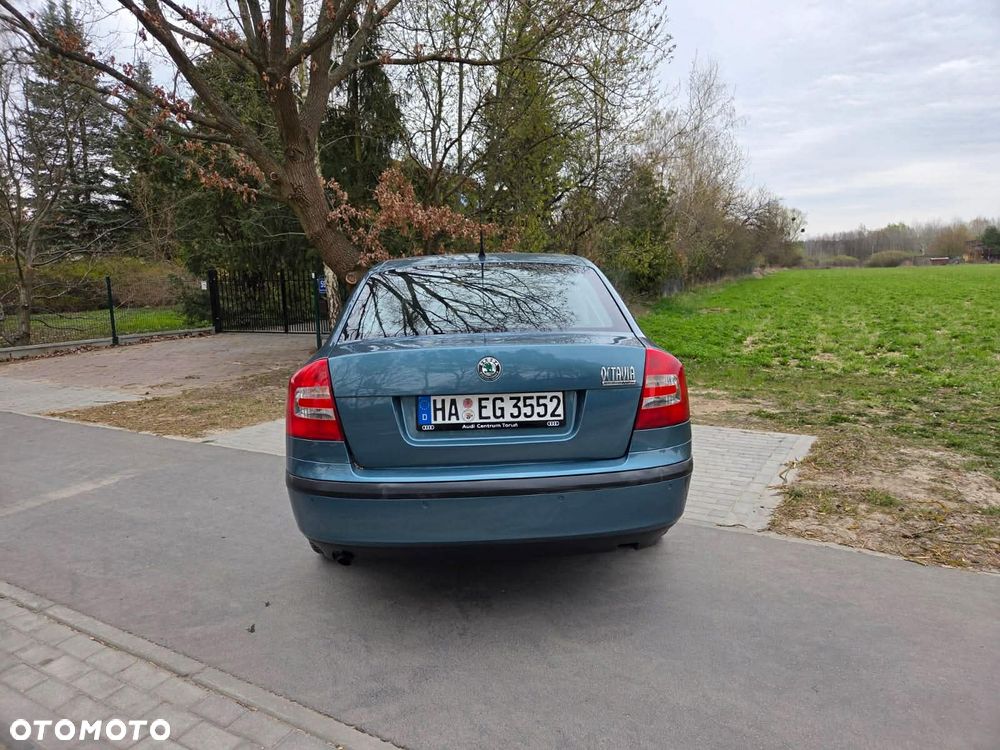 Skoda Octavia 1.6 Elegance EU5 - 2