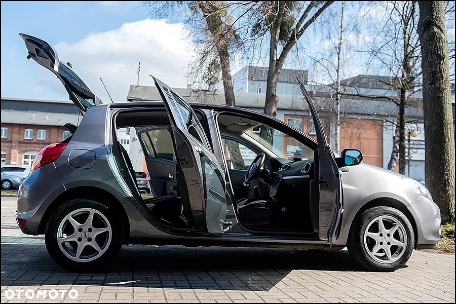 Renault Clio - 12