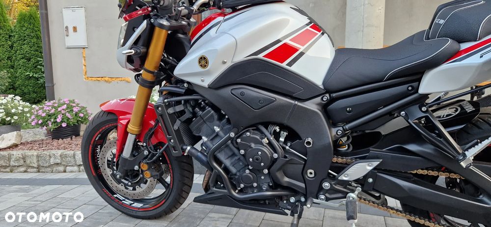 Yamaha FZ8 - 10