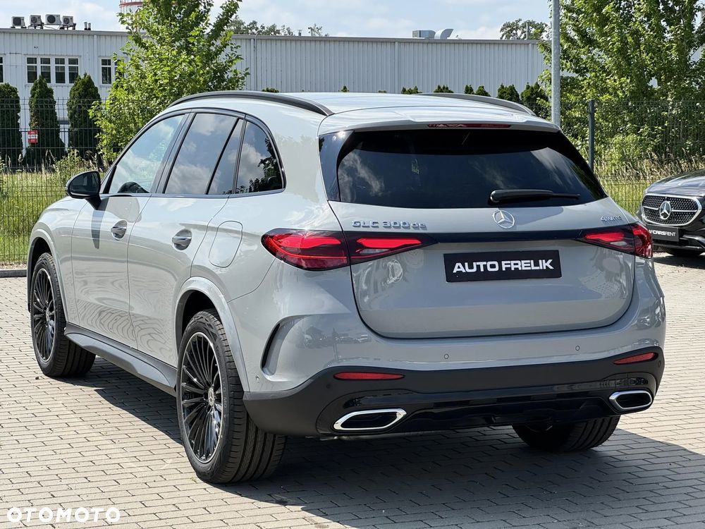 Mercedes-Benz GLC 300 de PHEV 4-Matic AMG Line - 12
