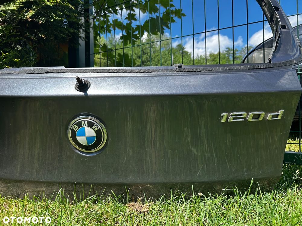 Klapa bagażnika BMW E87 120d Sparkling Graphite (A22) | Wycieraczka, Blenda, Antena - 2