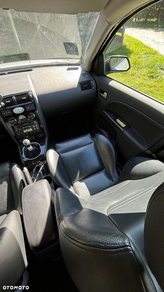 Ford Mondeo 3.0 V6 ST 220 - 13