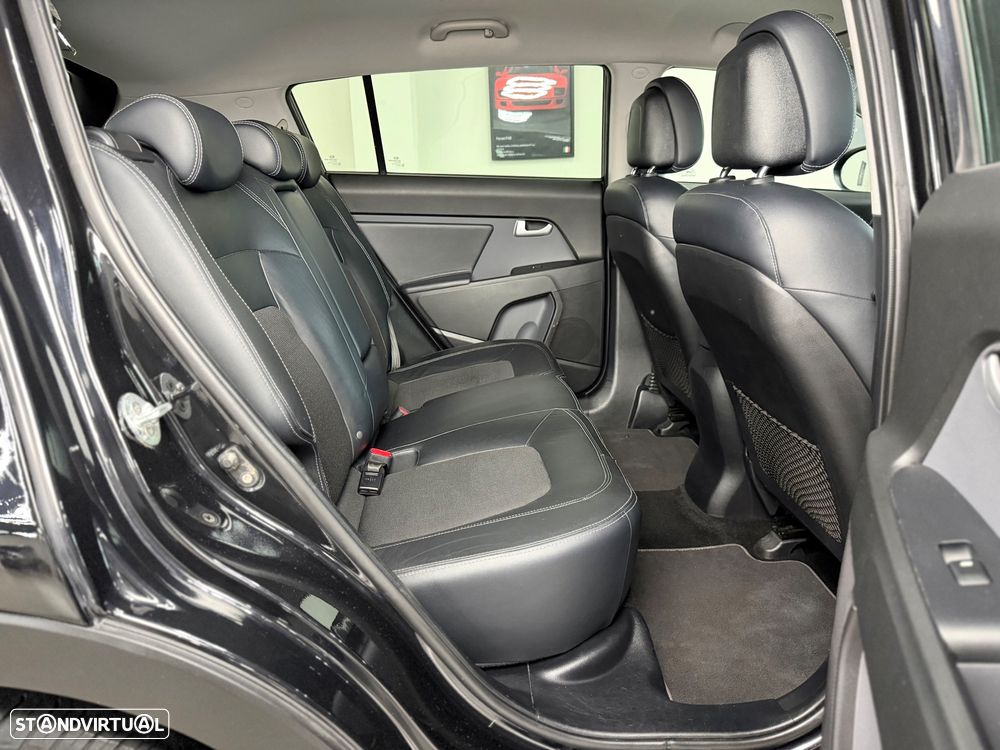 Kia Sportage 1.7 CRDI ISG Prime - 23