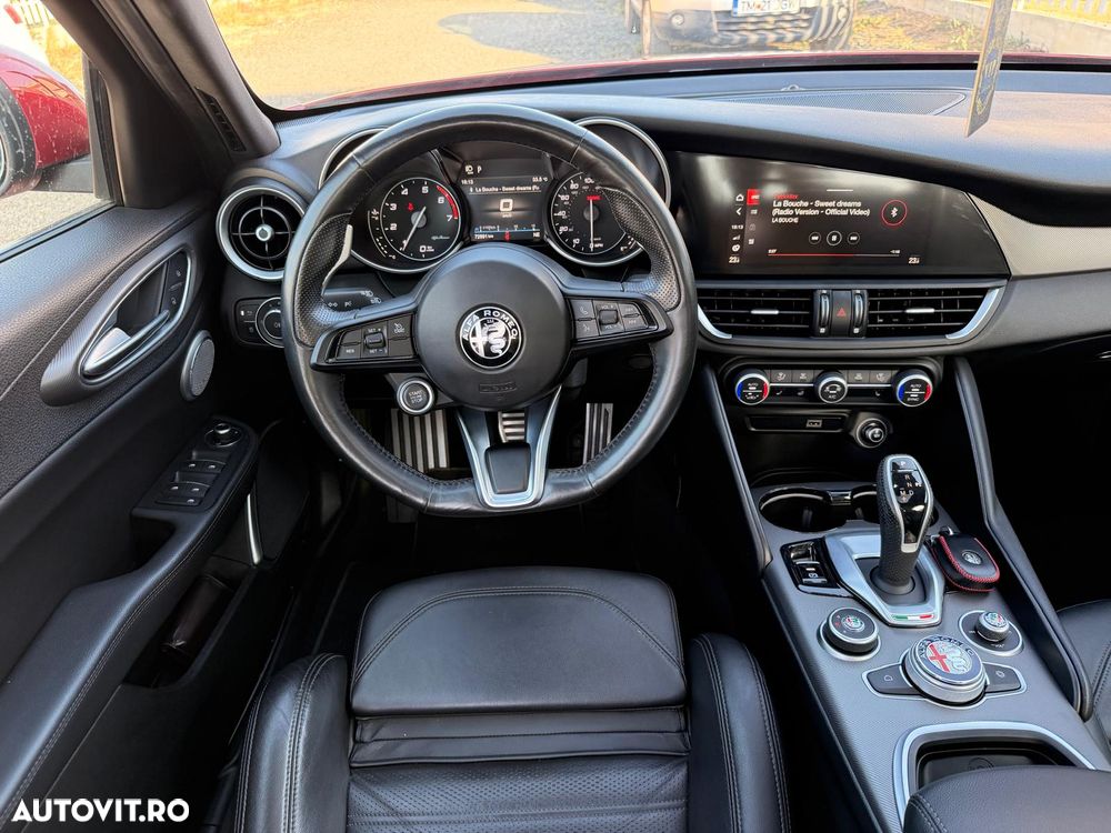 Alfa Romeo Giulia 2.0 Turbo AWD AT8 Veloce - 10