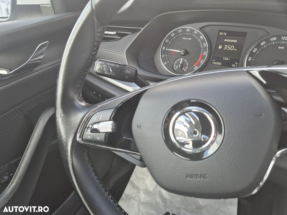Skoda Octavia Combi 2.0 TDI Ambition - 15