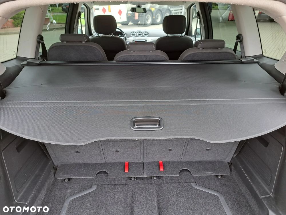 Ford S-Max - 29