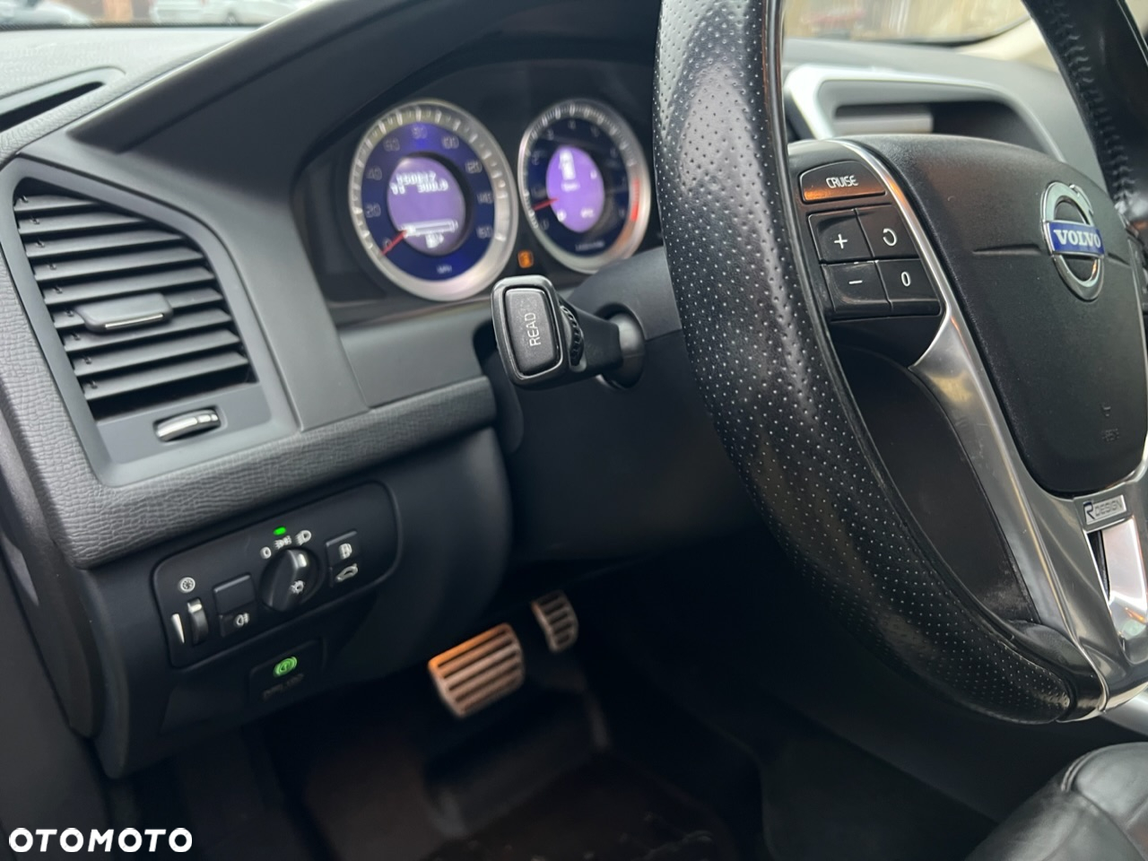 Volvo XC 60 T6 AWD R-Design - 28