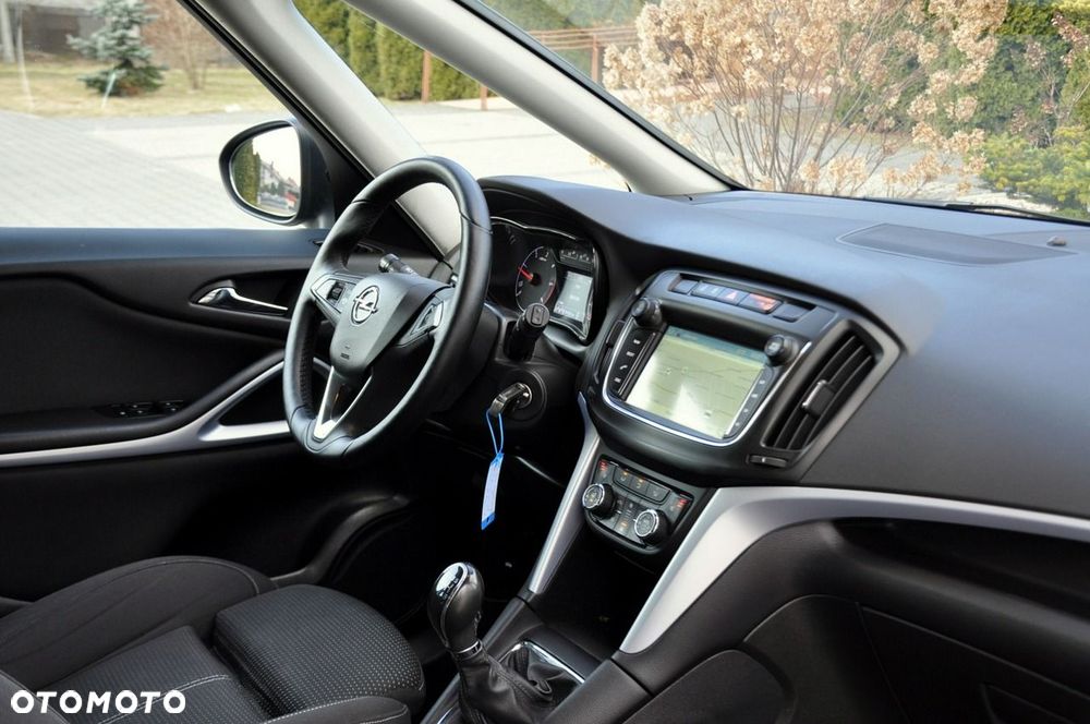 Opel Zafira - 18