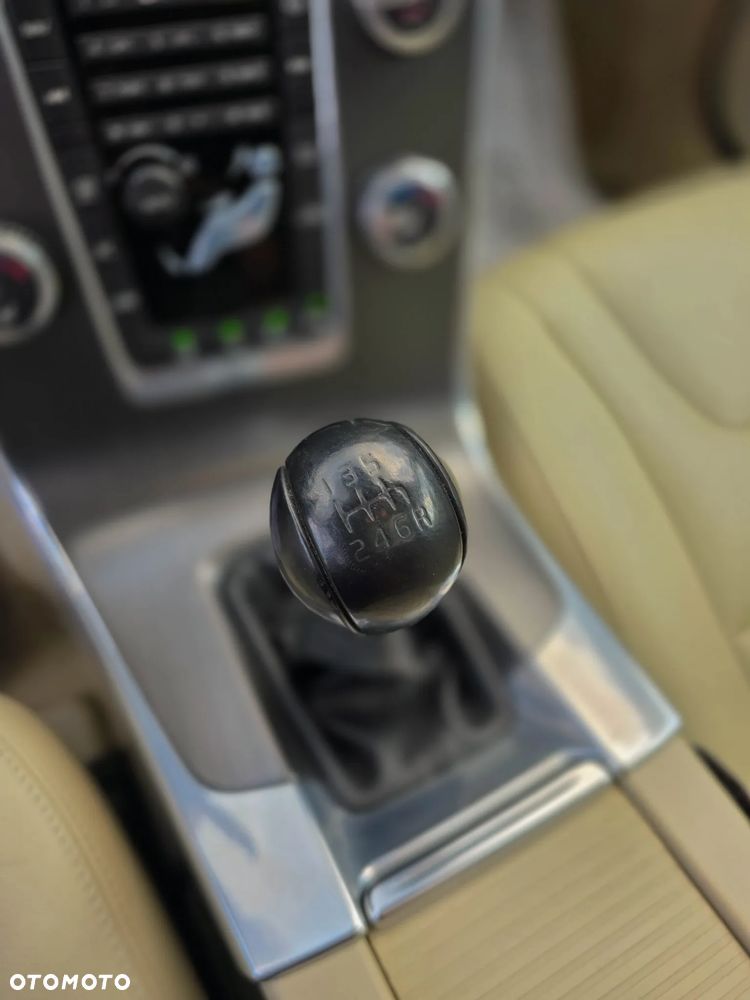 Volvo V60 D3 Summum - 27