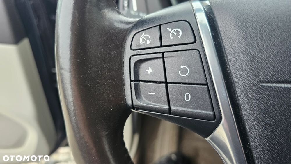 Volvo V40 Cross Country D2 Summum - 37