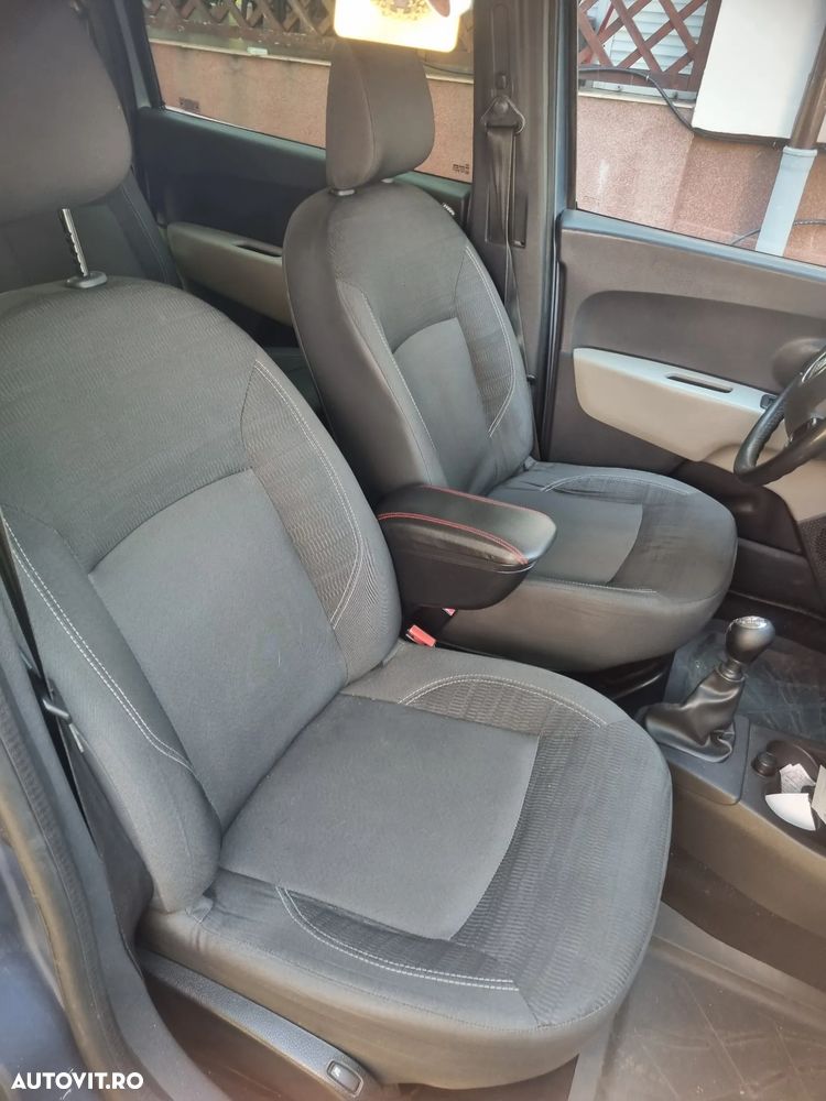 Dacia Lodgy dCi 110 Prestige - 14