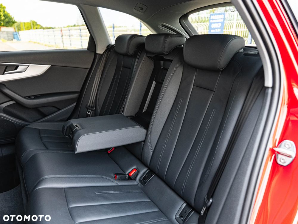 Audi A4 Avant 35 TFSI S tronic sport - 30