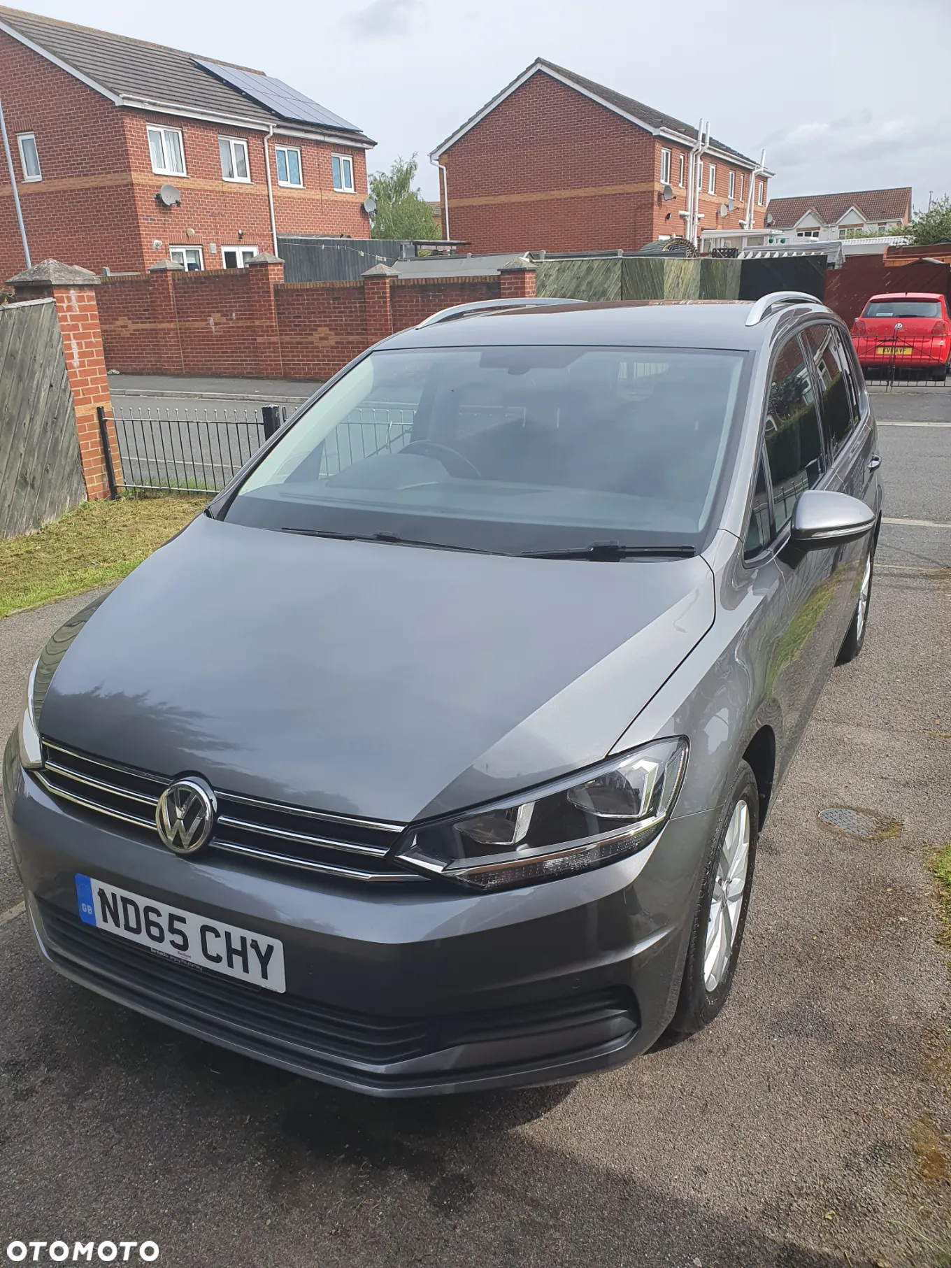 Volkswagen Touran - 3