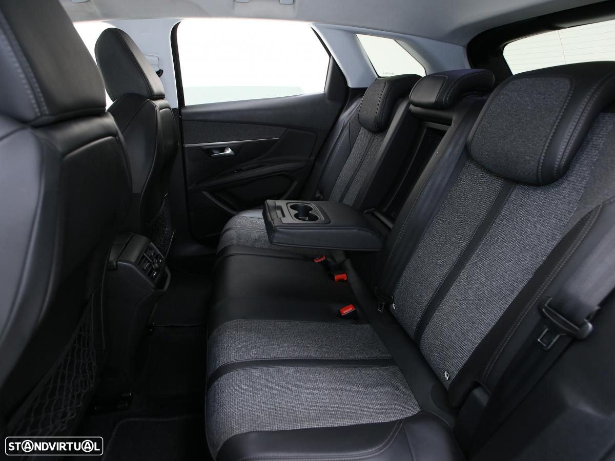 Peugeot 3008 - 11