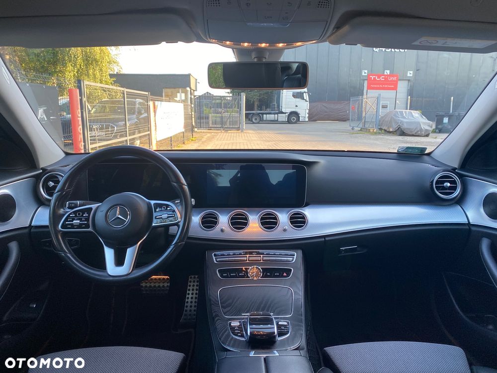 Mercedes-Benz Klasa E 220 d 9G-TRONIC Avantgarde - 17