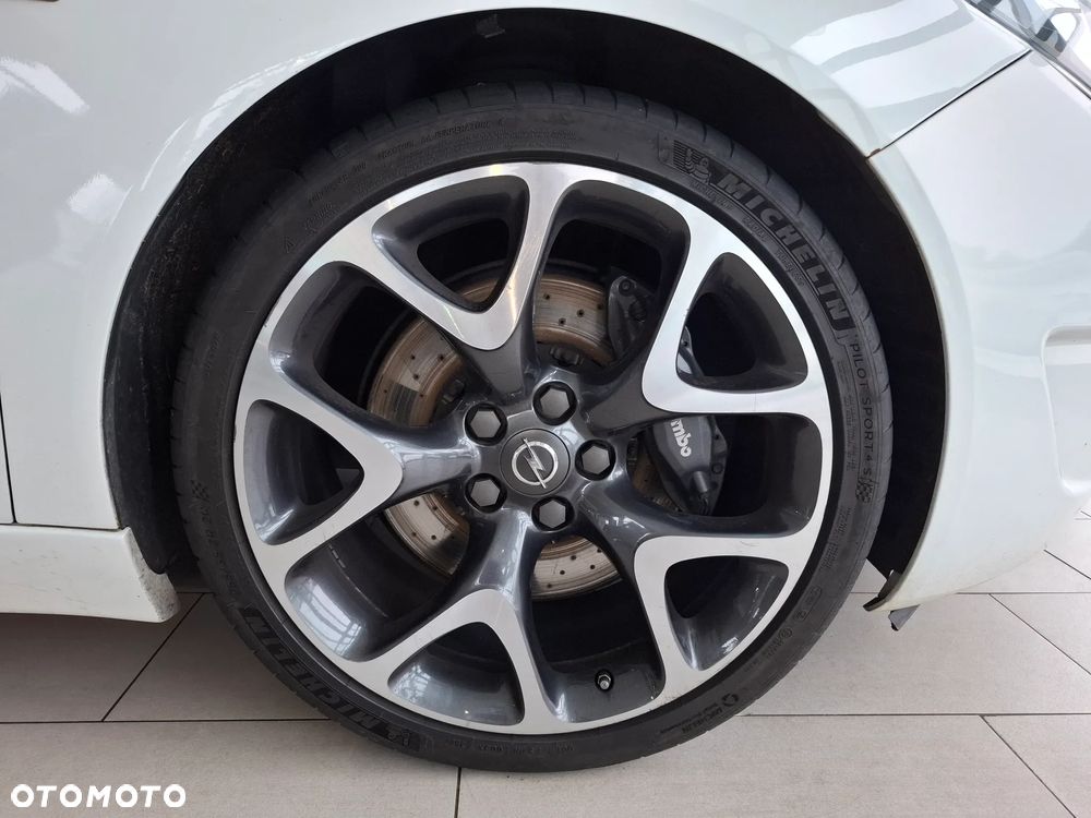 Opel Insignia 2.8 T V6 OPC - 13