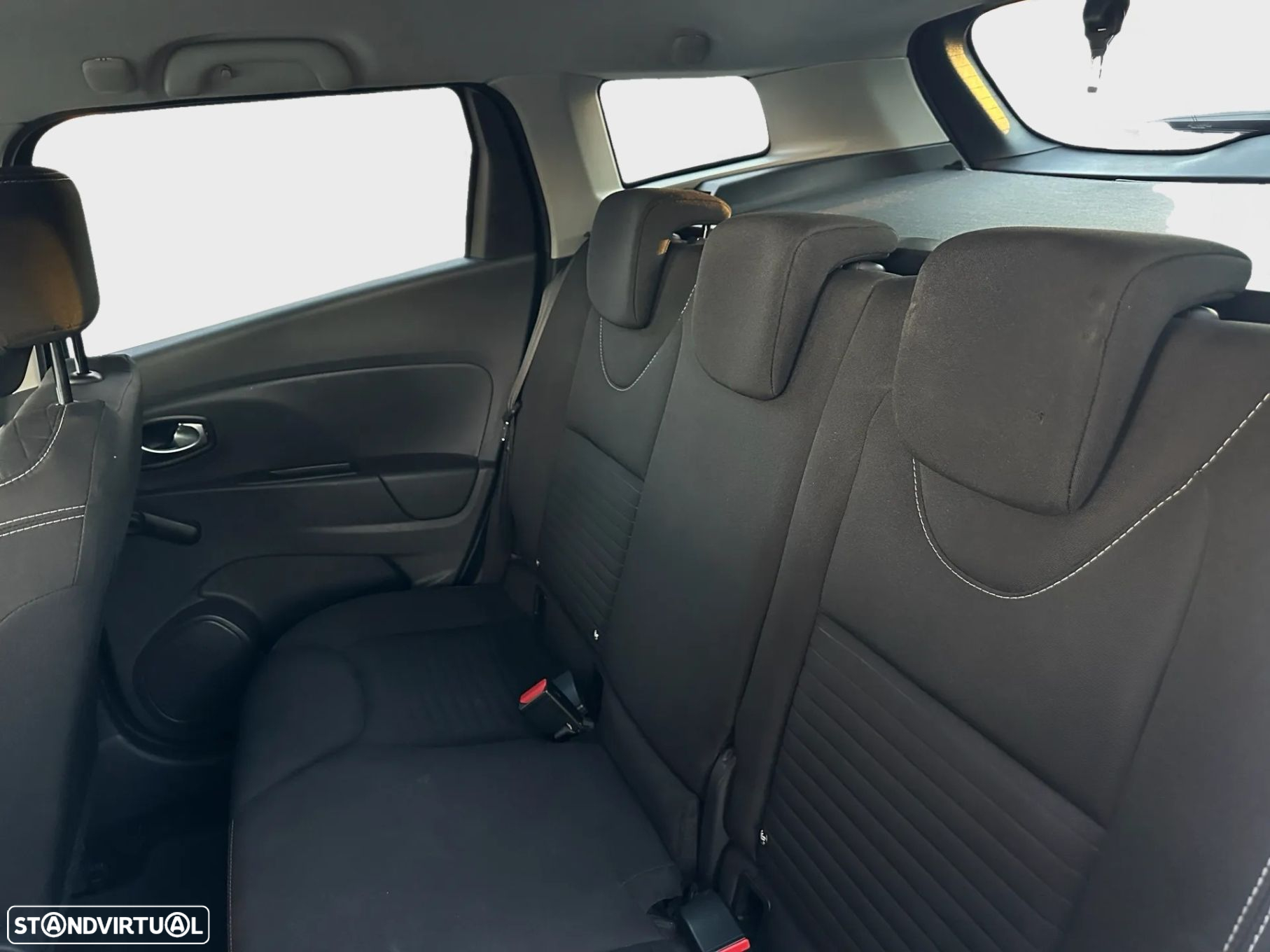 Renault Clio Sport Tourer 0.9 TCe Limited - 9