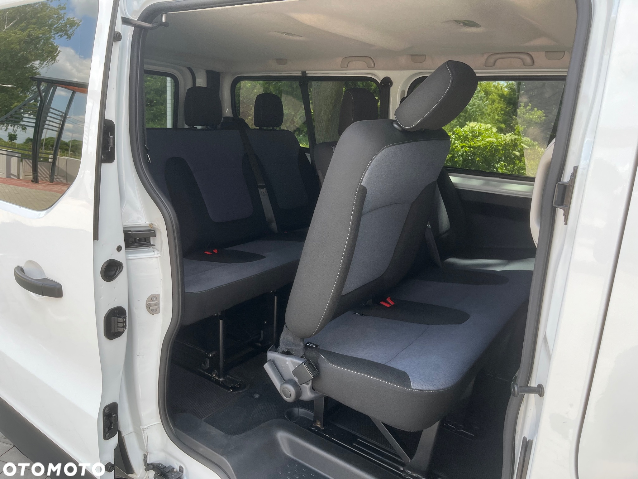 Opel Vivaro - 25
