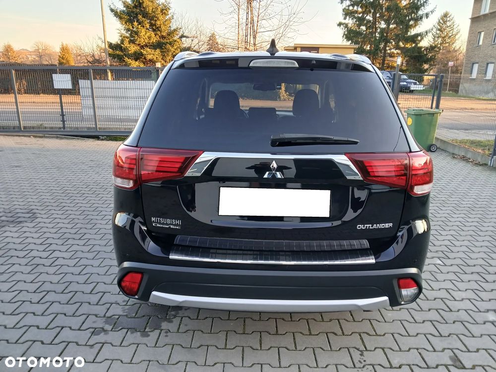 Mitsubishi Outlander 2.0 Intense 2WD - 19