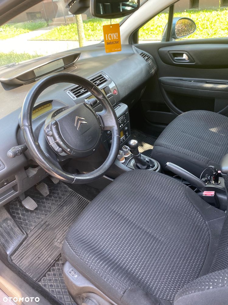 Citroën C4 1.6 16V VTR Pack - 8
