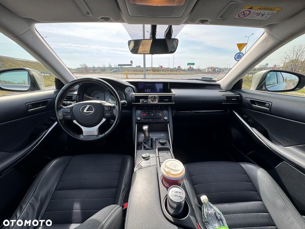Lexus IS 200t Elegance - 19