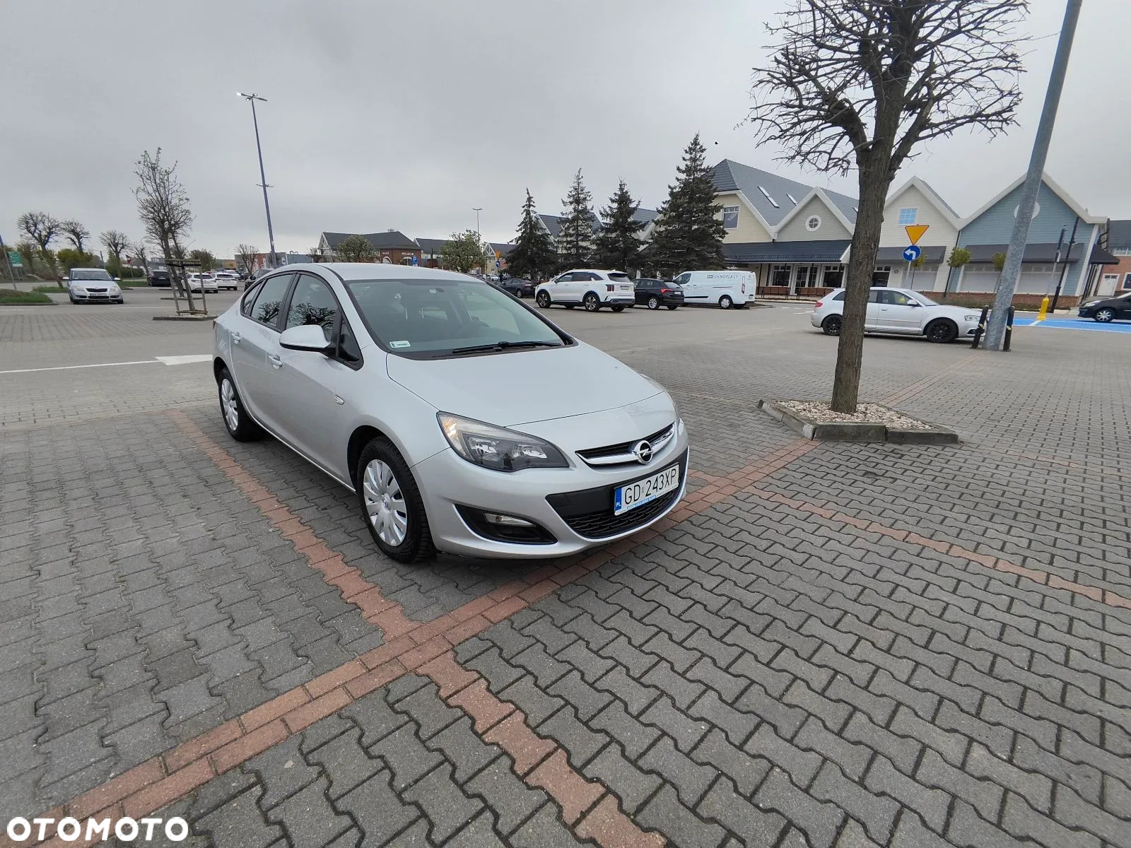 Opel Astra IV 1.4 T Executive - 3
