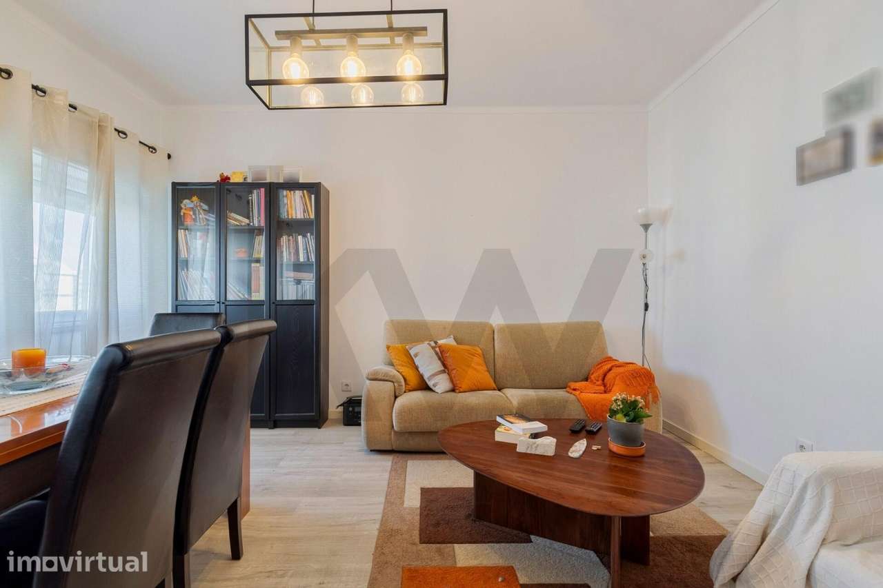 Apartamento T2 c/ Varanda Onde a Luz Encontra o Acolhimento | Amora - - Grande imagem: 5/34
