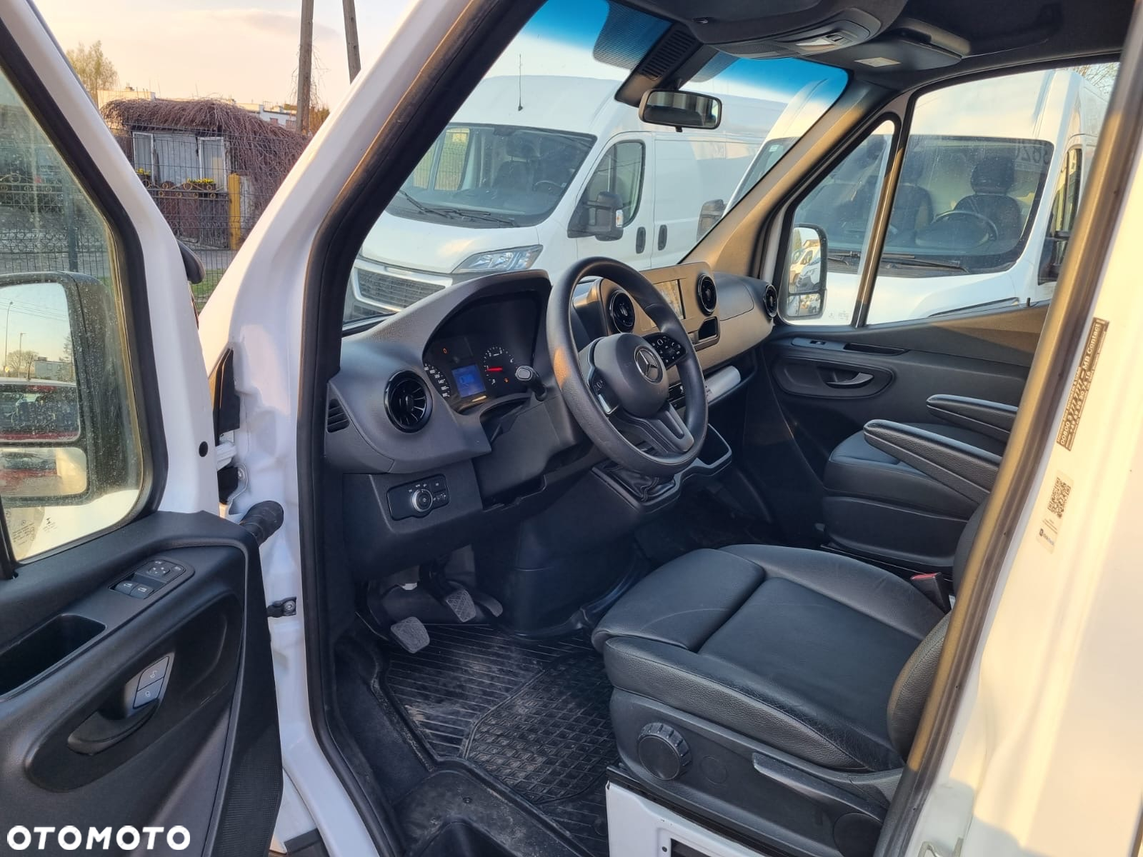 Mercedes-Benz SPRINTER - 15