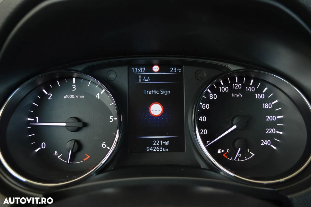 Nissan Qashqai 1.6 DCI DPF Start/Stop tekna - 7