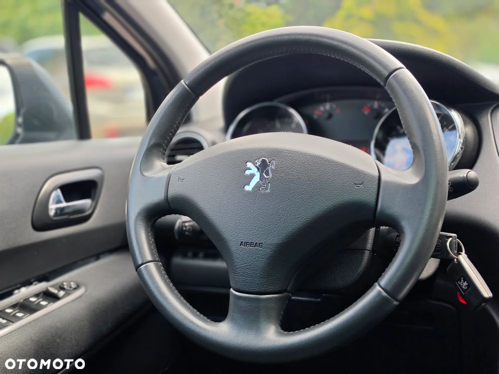 Peugeot 5008 - 36