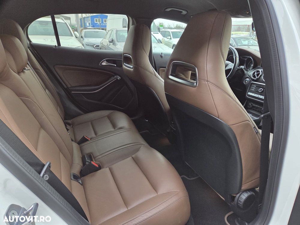 Mercedes-Benz GLA 200 d 4MATIC Aut. - 19