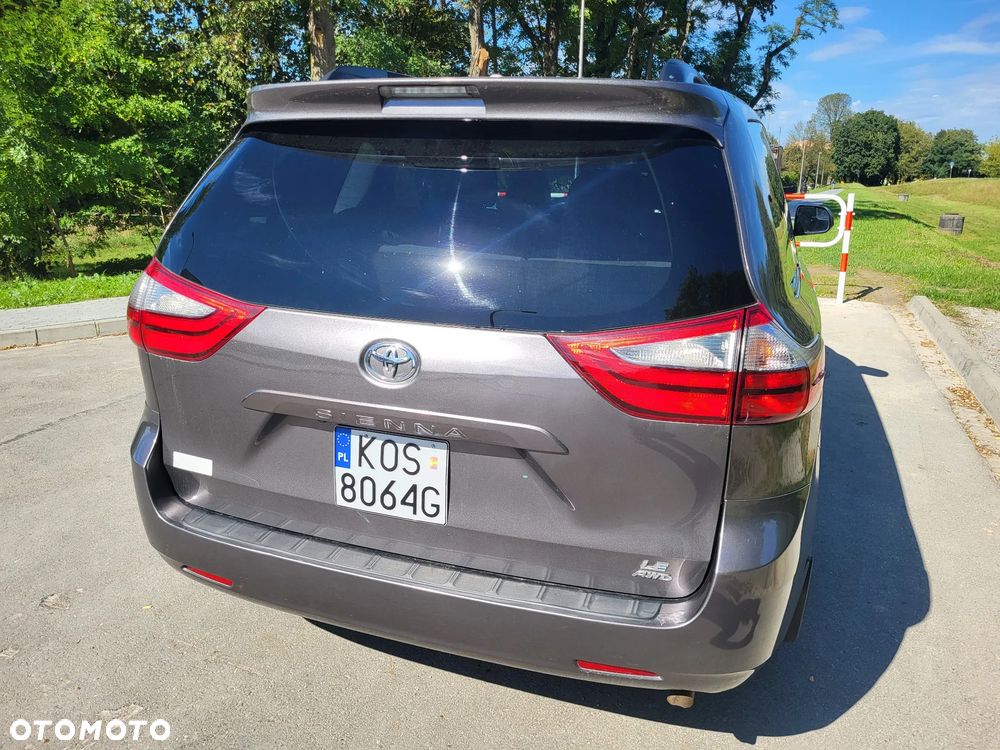 Toyota Sienna 3.5 V6 LE AWD - 14