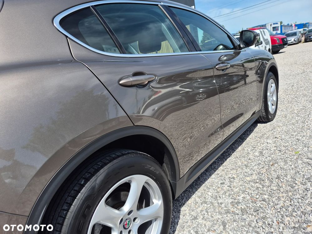 Alfa Romeo Stelvio 2.2 16V AT8 Executive - 23