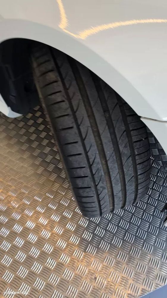 Mercedes-Benz E 220 d Cabrio 9G-Tronic AMG Line - 33