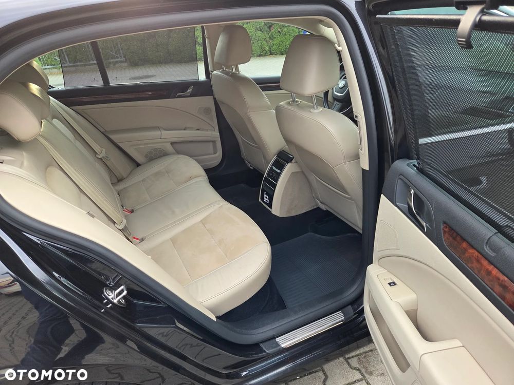 Skoda Superb 2.0 TDI Elegance DSG - 9