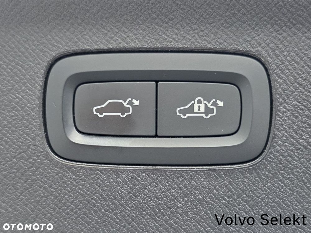 Volvo XC 90 - 21