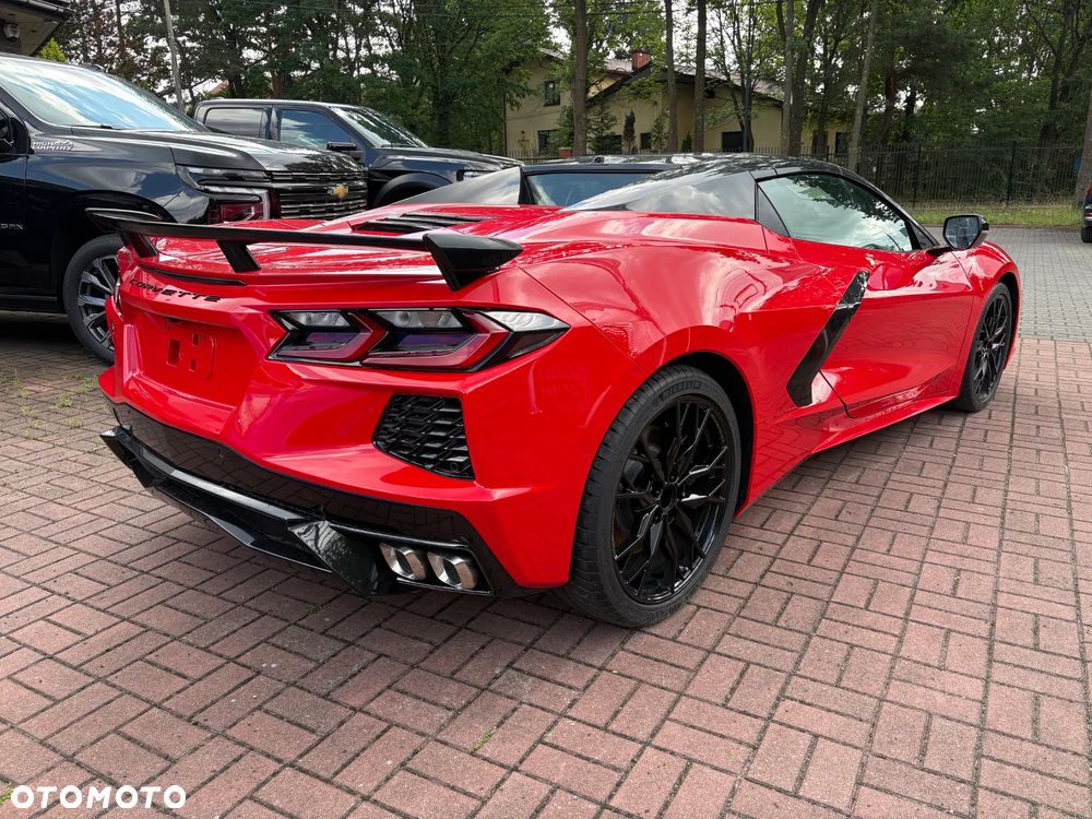 Chevrolet Corvette - 4