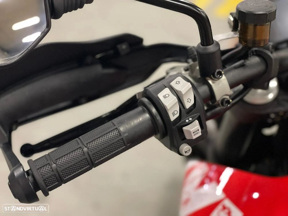 Ducati Hypermotard 950 RVE - 8