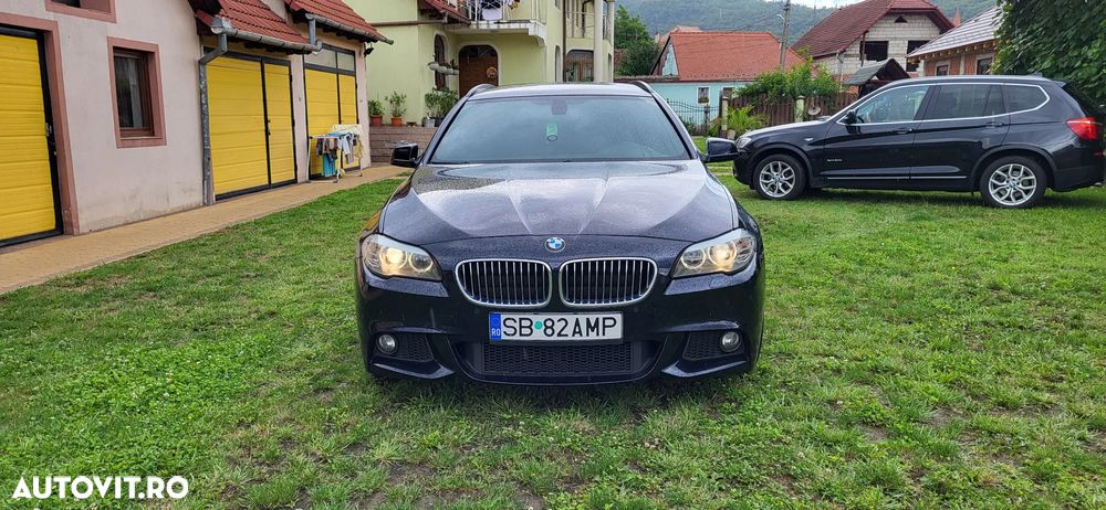 BMW Seria 5 520d Touring - 13