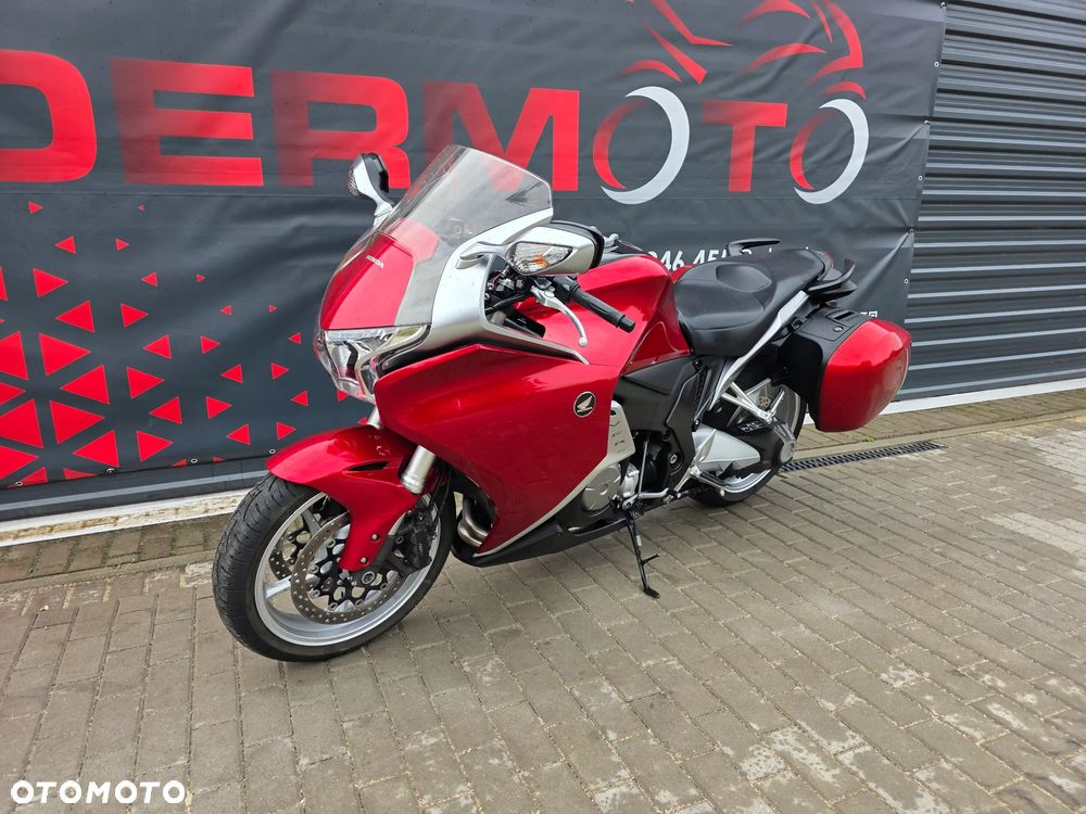 Honda VFR - 19