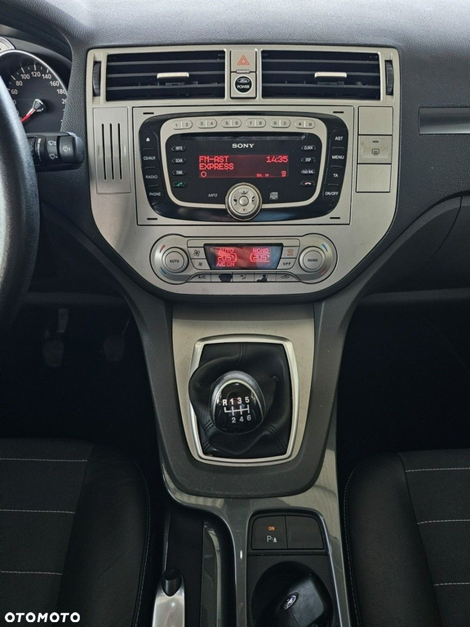 Ford Kuga - 13