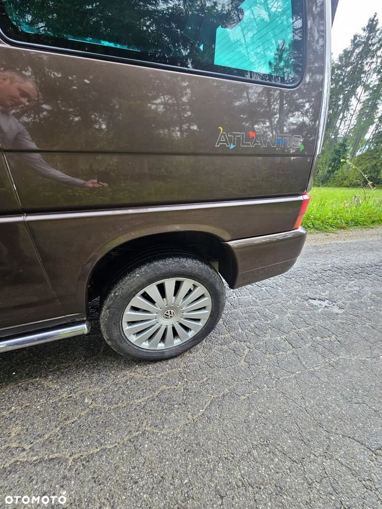 Volkswagen Multivan - 15
