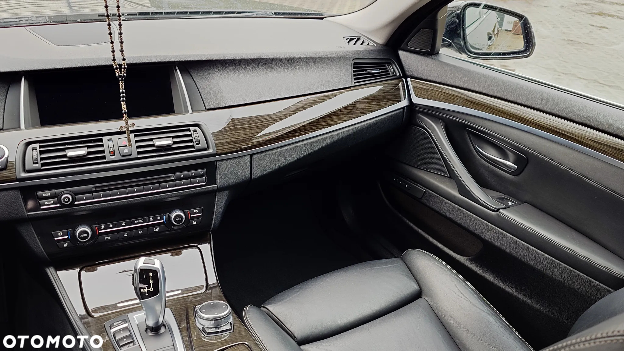 BMW Seria 5 535i xDrive Luxury Line - 29