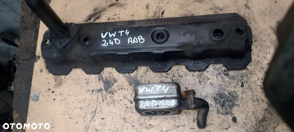 VW T4 2,4 diesel AAB pokrywa zaworów wlew chłodnica oleju