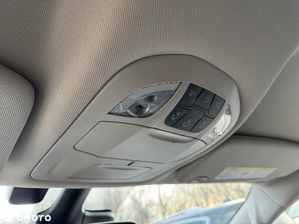 Chrysler Pacifica - 32