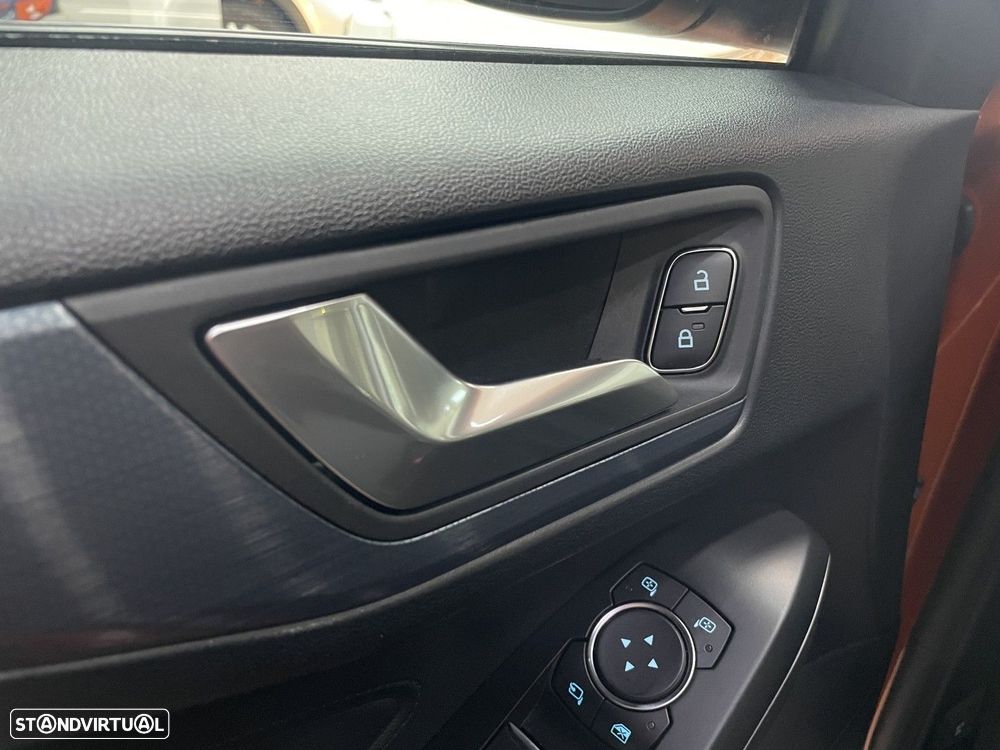 Ford Focus 1.0 EcoBoost Active - 35