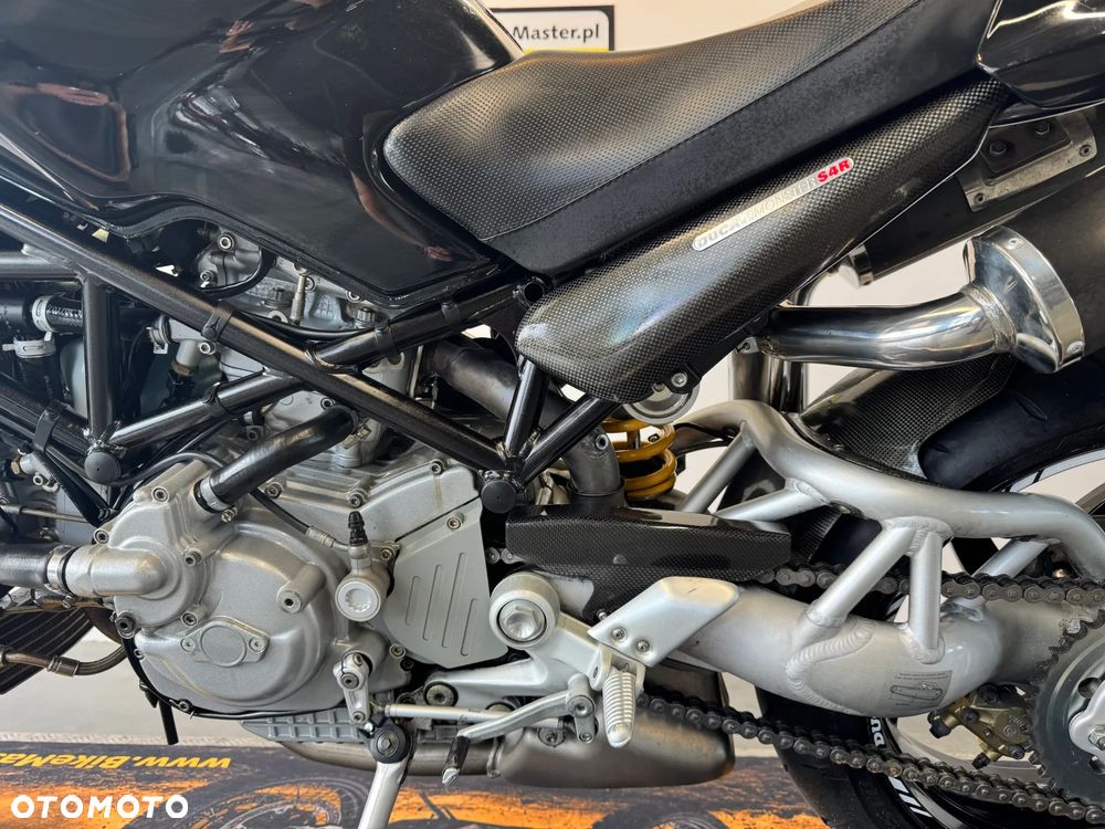 Ducati Monster - 24