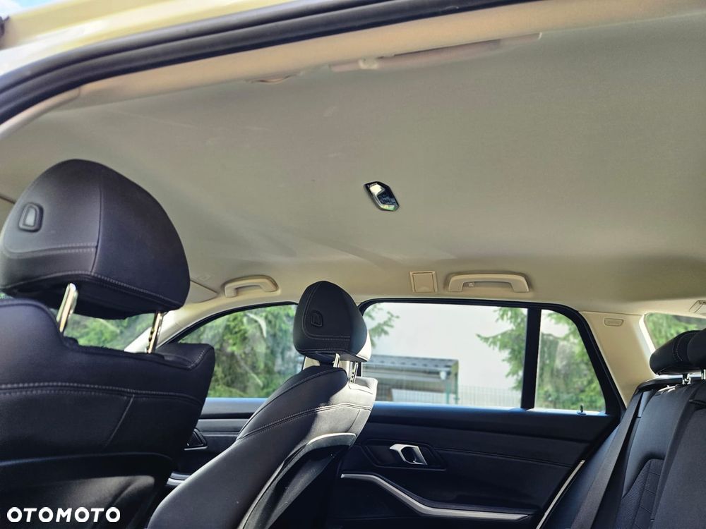 BMW Seria 3 318d mHEV M Sport - 26